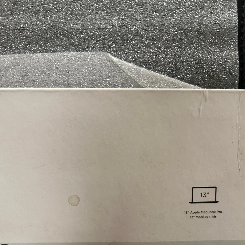 NWT Von Holzhausen 13-inch MacBook VEGAN Sleeve